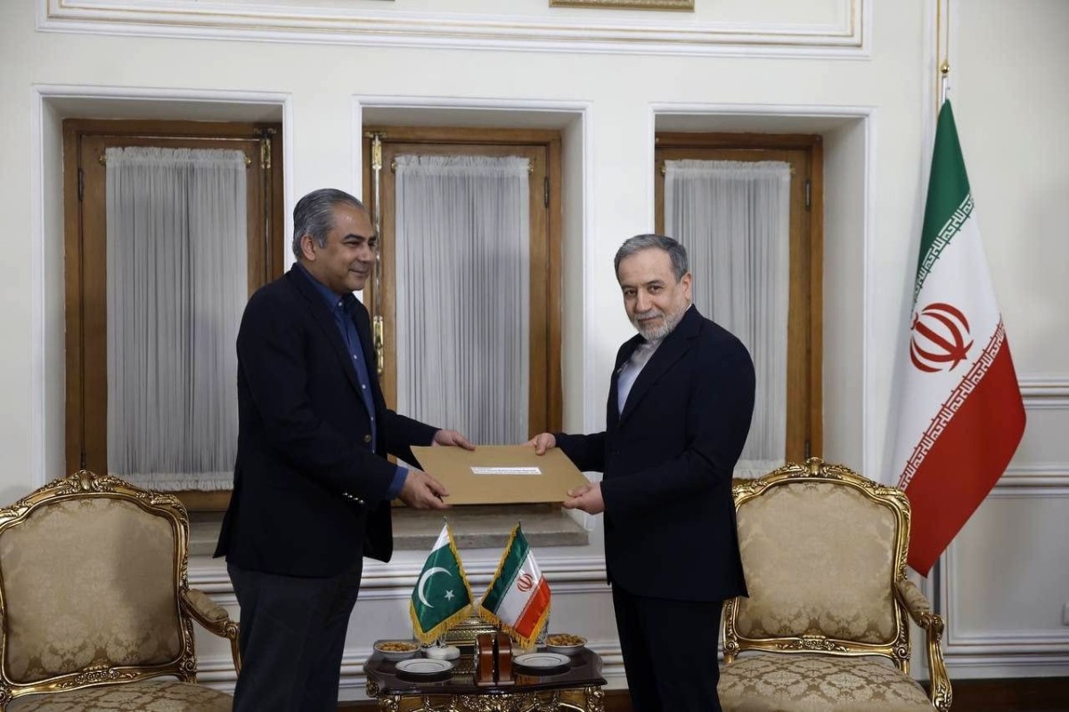 Pakistan ordusunun komandanından İranın ali rəhbərinə xüsusi məktub ünvanlanıb