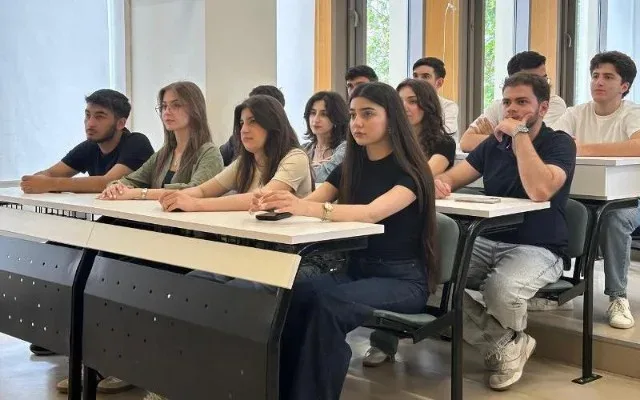 X və XI siniflərdə təhsil alacaq şagirdlərin NƏZƏRİNƏ!