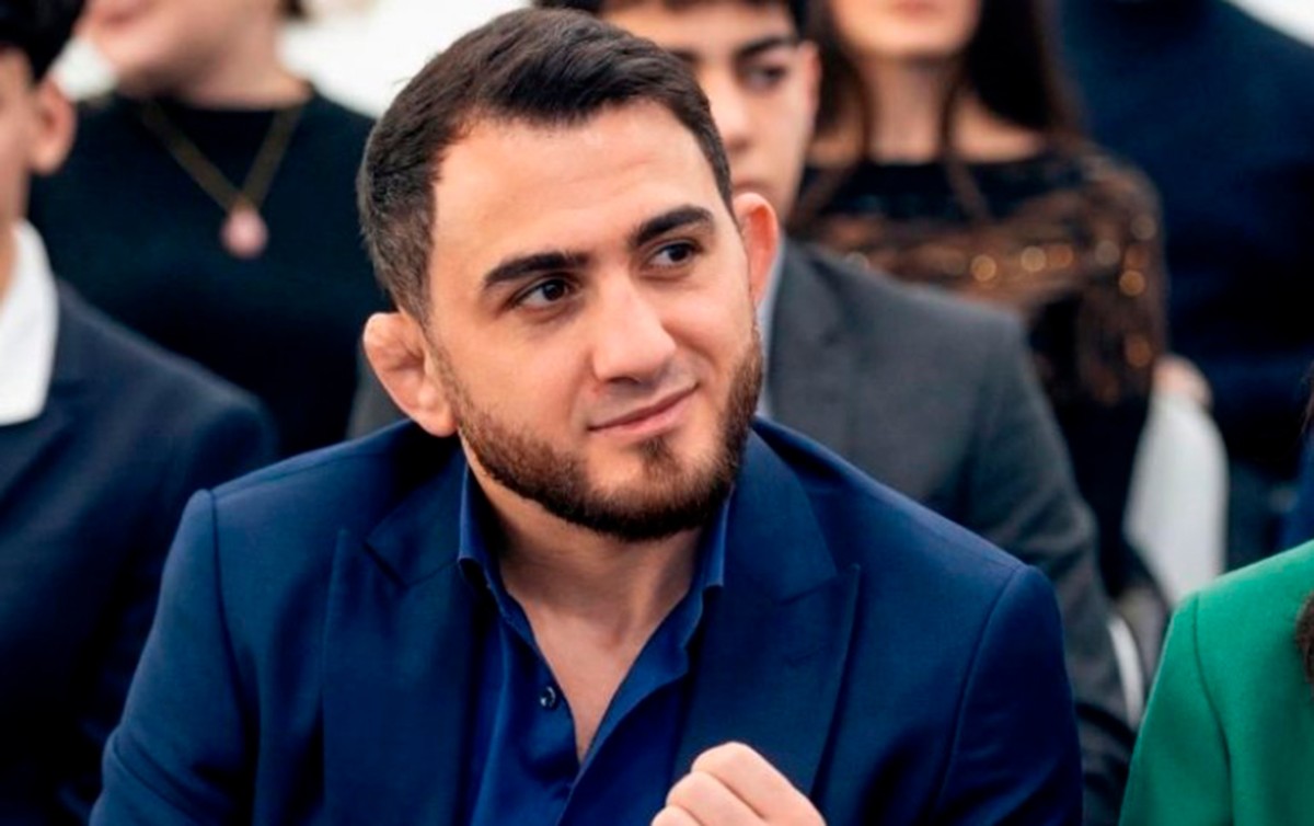 “Bu yaşda uşaqlarla çalışmaq çətindir” - Hacı Əliyev