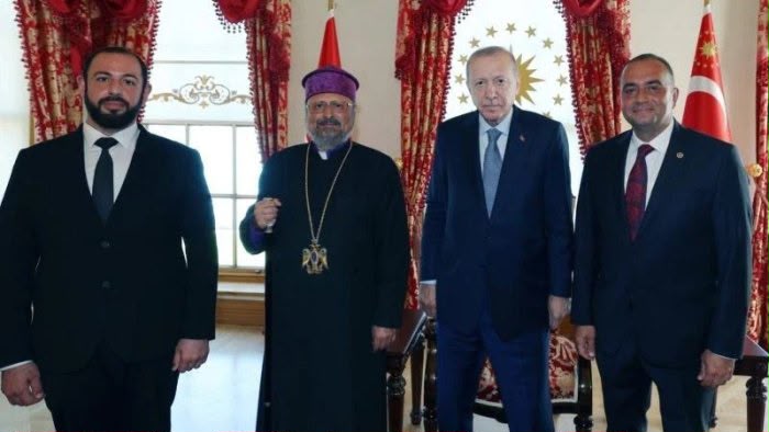 Ərdoğanın Dolmabağça görüşü: 200 illik milli düşmənçiliyi bitirmək mesajı - ŞƏRH