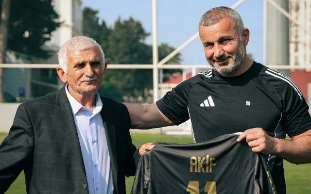 Qurban Qurbanov azarkeşinin arzusunu gerçəkləşdirdi - FOTOLAR