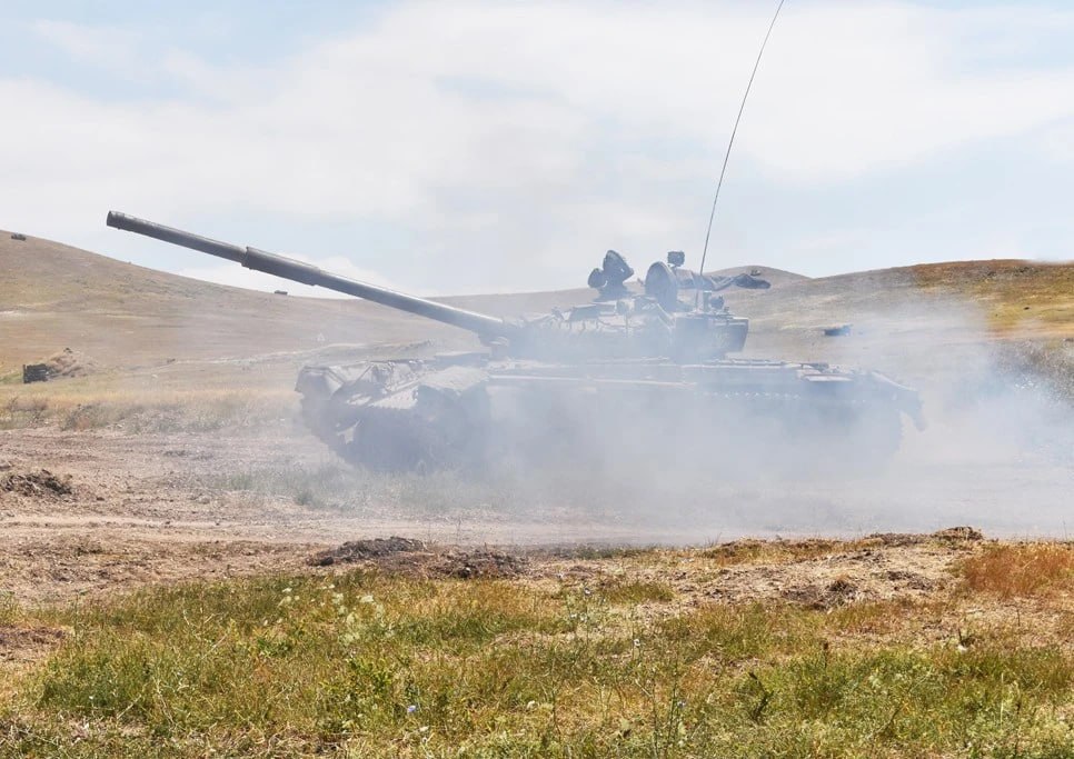 Erməni zabit tank təlimlərində HƏLAK OLDU