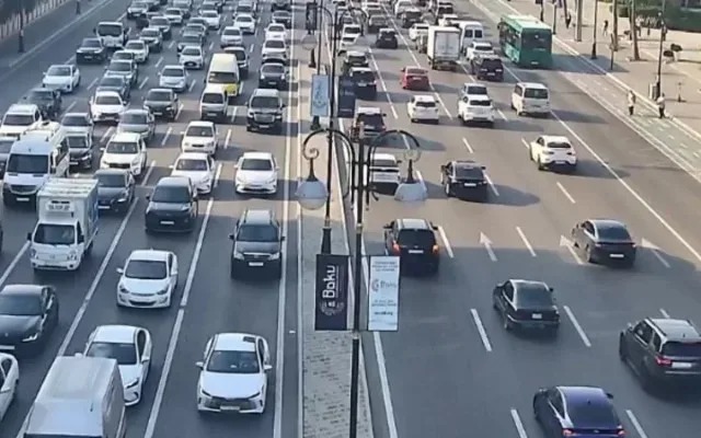 Hazırda bu yollarda sıxlıq var - SİYAHI