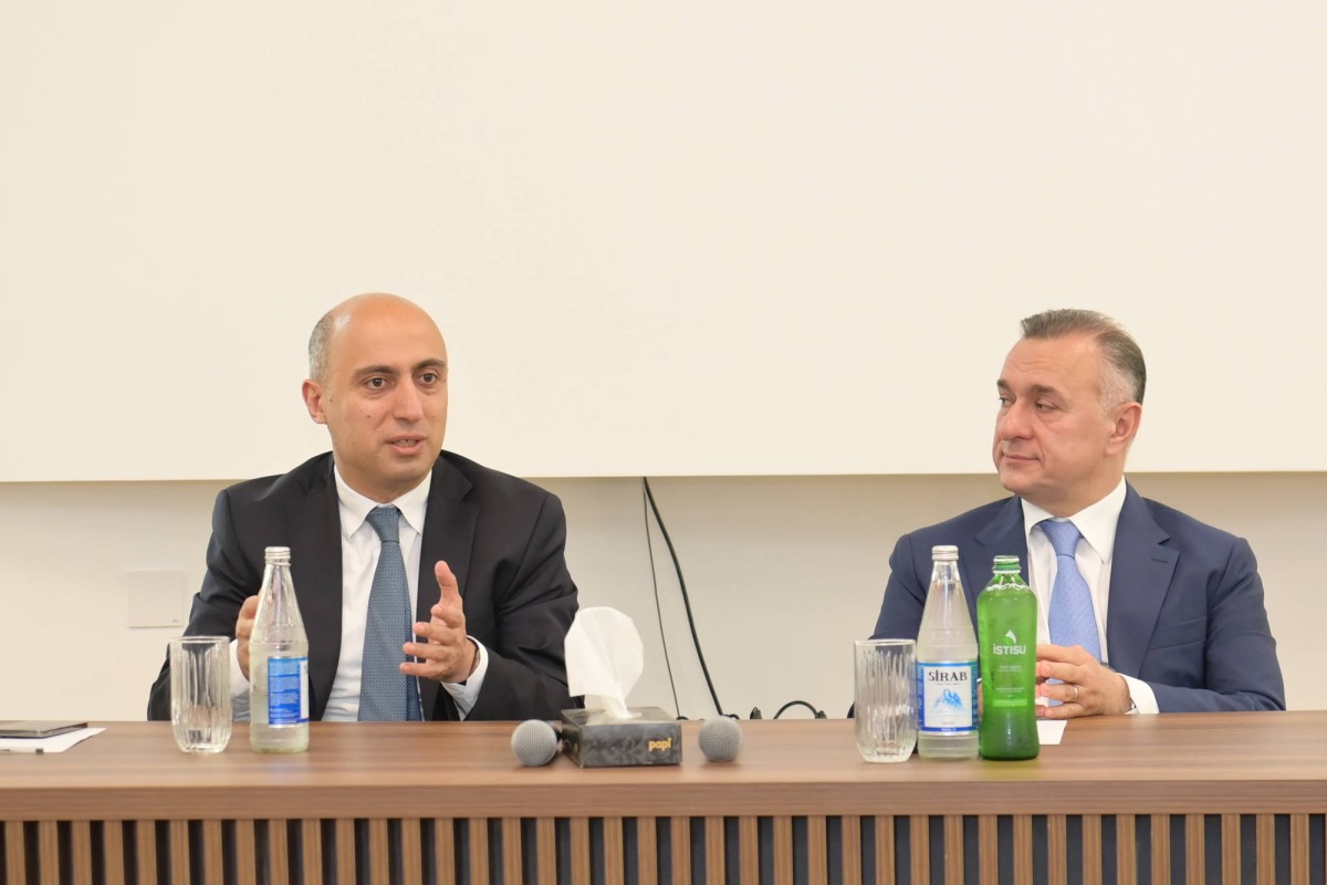 İki nazir Qarabağ Universitetinin Klinikasında oldular- FOTOLAR