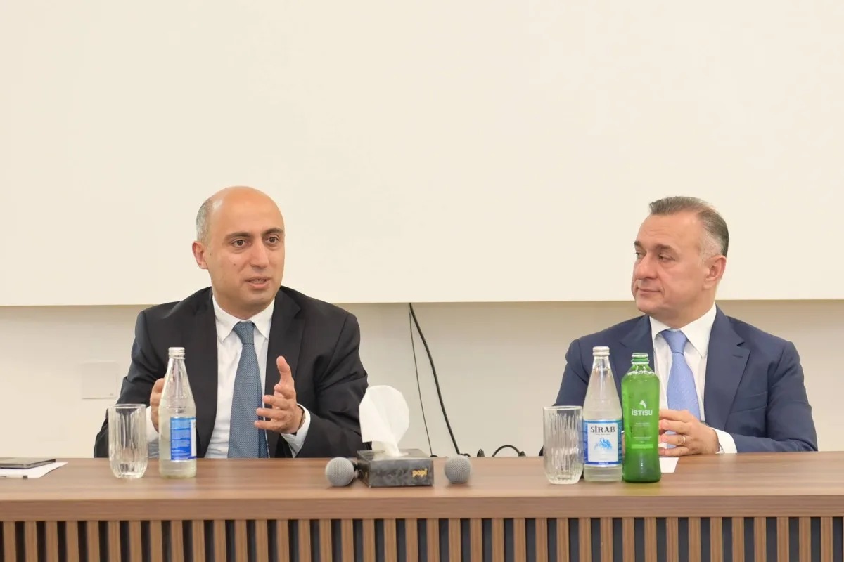 İki nazir Qarabağ Universitetinin Klinikasında oldular- FOTOLAR