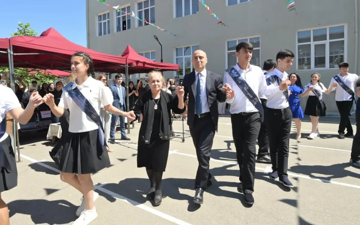 Elm və təhsil naziri “Son zəng” tədbirində iştirak etdi - FOTOLAR