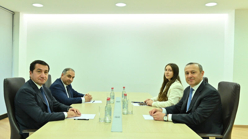 Hikmət Hacıyev ilə Armen Qriqoryan arasında MÜHÜM GÖRÜŞ