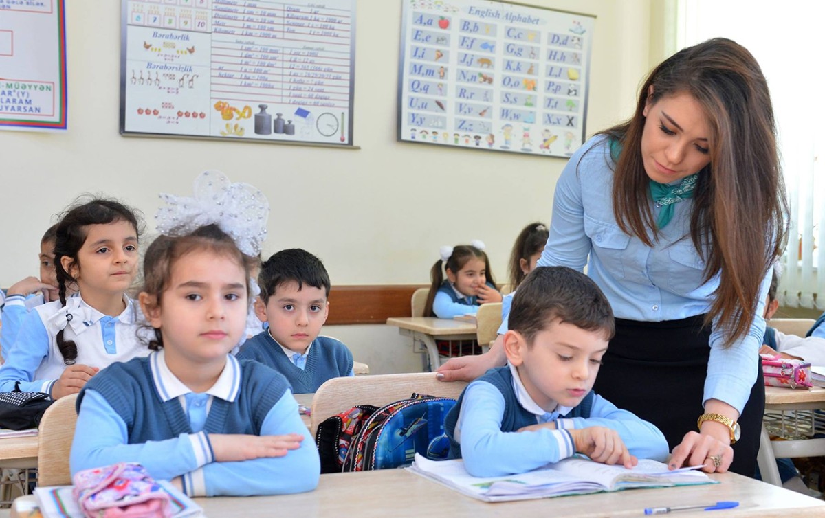 Müəllimlərin imtahanında 98% davamiyyət qeydə alınıb