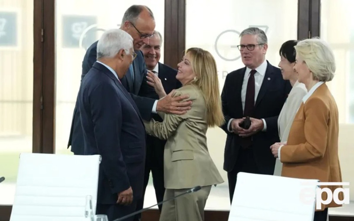 Meloni siqareti tərgitdiyini açıqladı