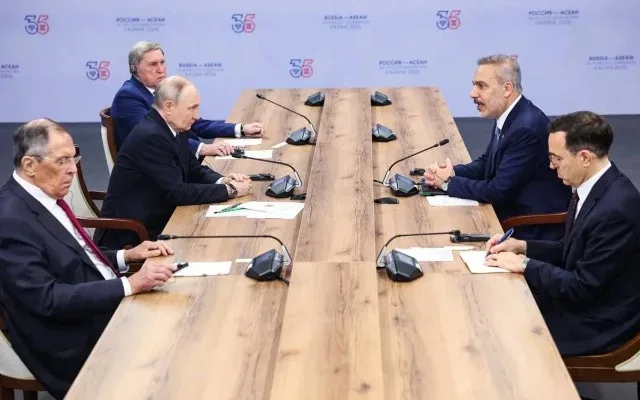 Putin Hakan Fidanla görüşdü