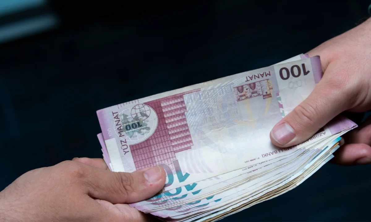 Tur paketləri adı altında dələduzluq: Şübhəli bilinən qadın ölkədən qaçdı