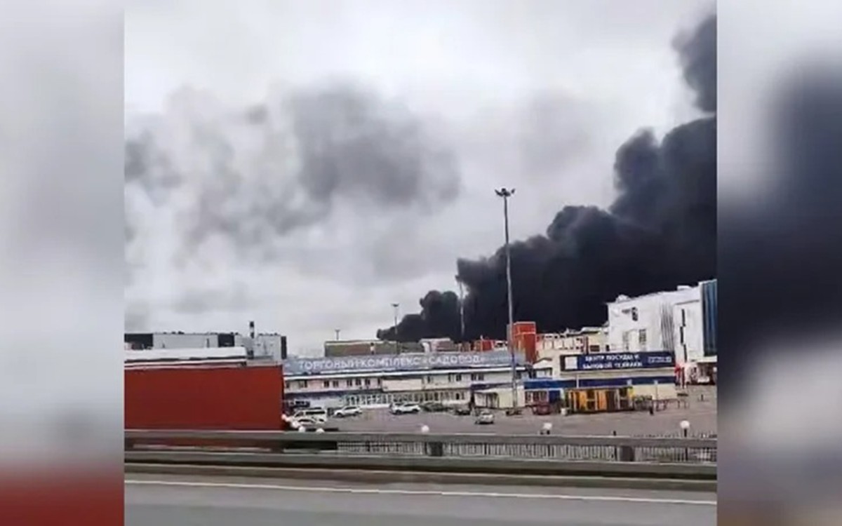 Moskvada azərbaycanlı iş adamlarına məxsus bazar YANIR - VİDEO