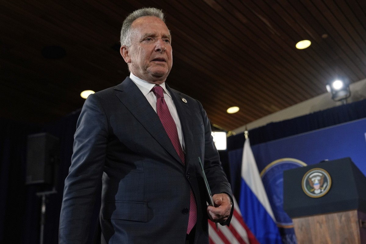 Uitkoff İranla danışıqlar üçün İsveçrəyə getdi