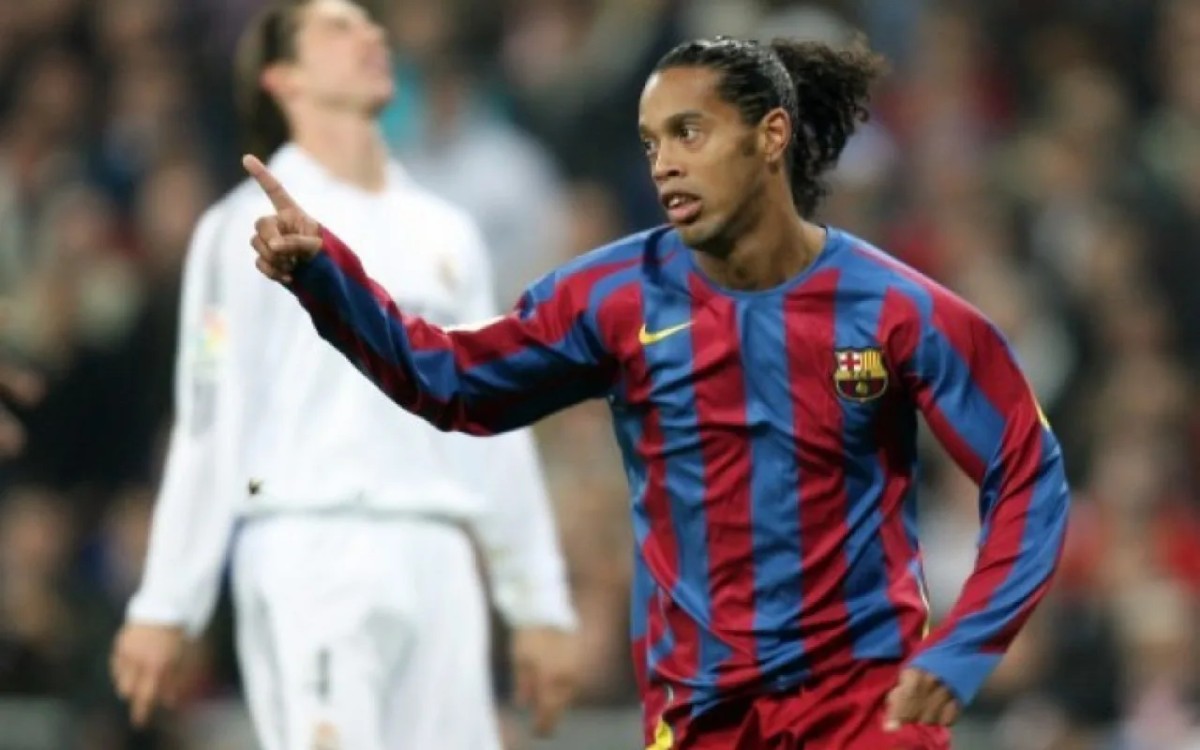 Ronaldinyo meydançaya qayıdır? - AÇIQLAMA