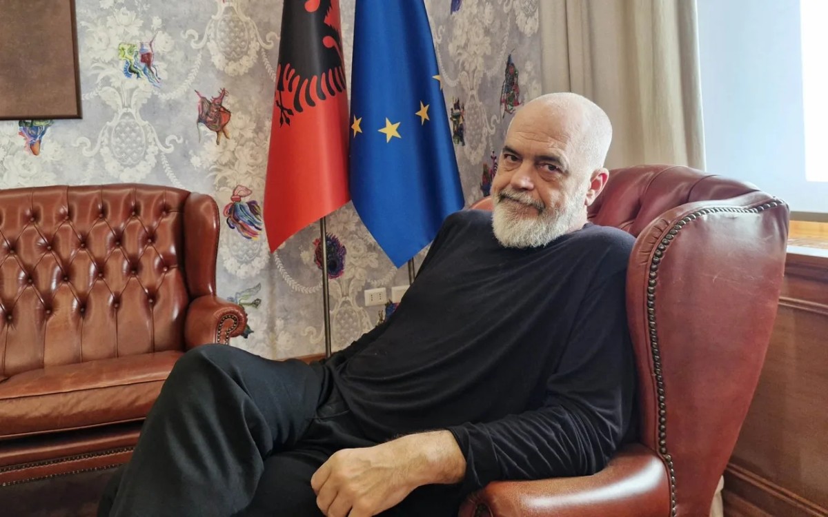 Edi Rama korrupsiyada ittiham olunur?