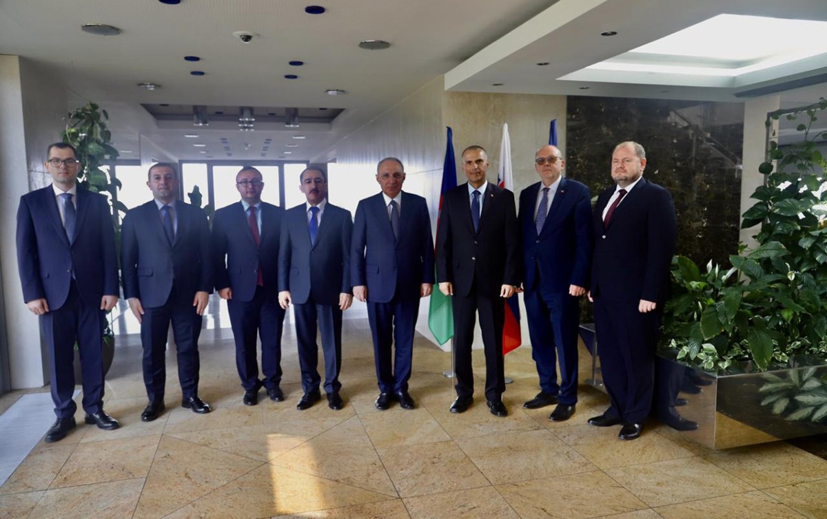 Kamran Əliyevin rəhbərlik etdiyi heyət Slovakiyaya səfərə gedib