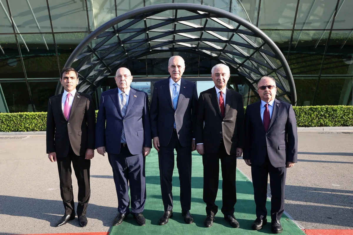 Numan Kurtulmuş Azərbaycana gəldi