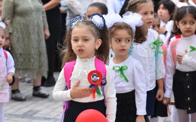 Birinci sinfi bitirən şagirdlərin sayı açıqlandı