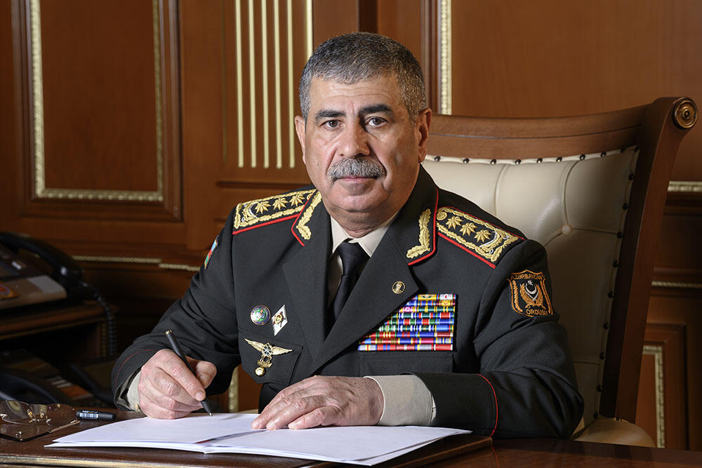 Zakir Həsənov Azərbaycan Ordusunu TƏBRİK ETDİ