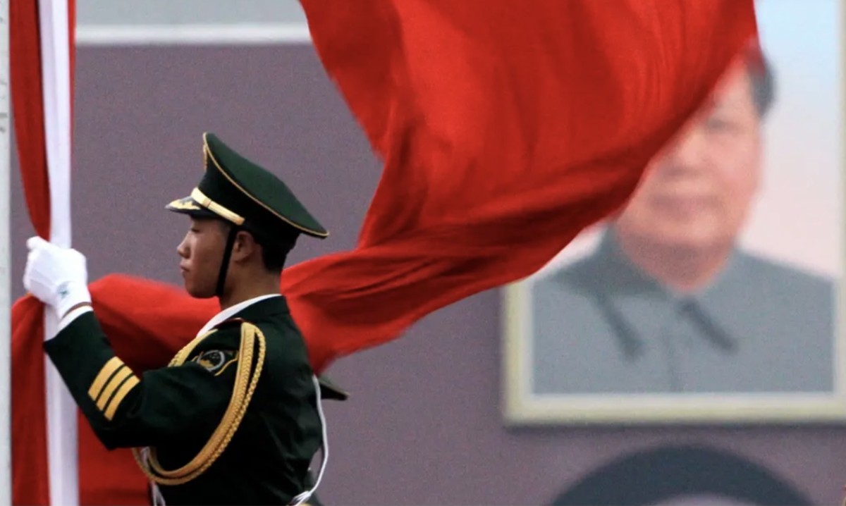Çində yüksəkvəzifəli şəxslər və generallar korrupsiyaya görə işdən çıxarıldı