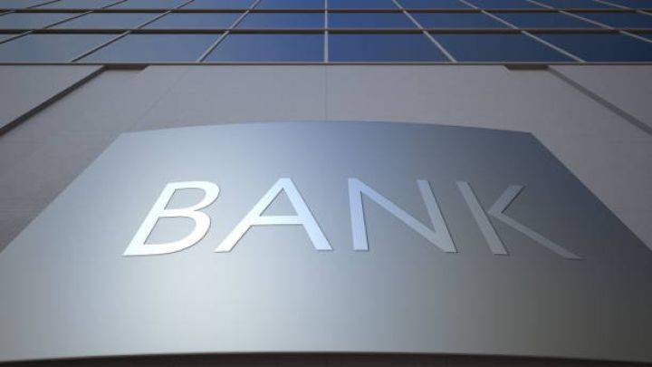 Bir ayda 6 bank filialı və 1 şöbə bağlanıb
