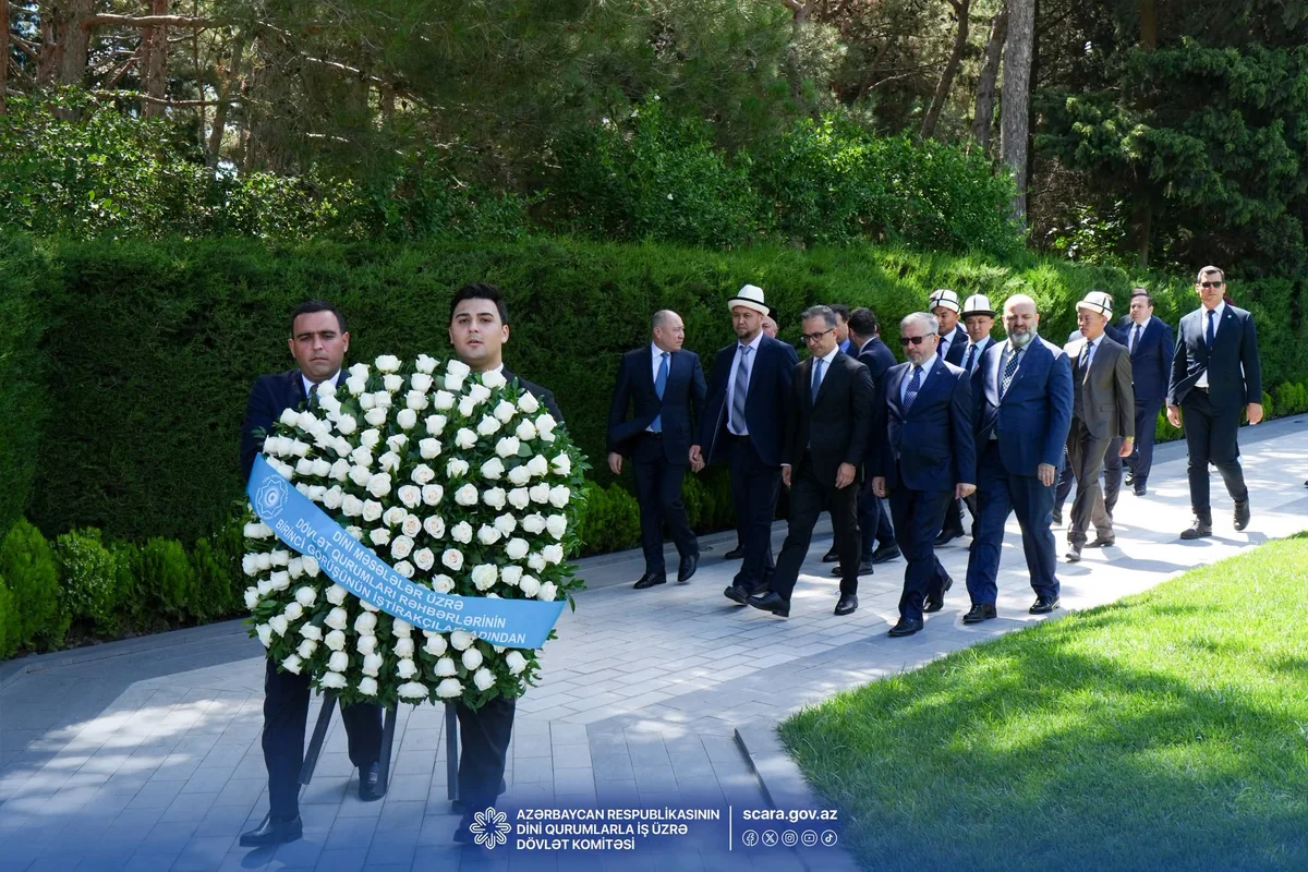 Fəxri xiyaban və Zəfər abidəsi ziyarət olundu  - FOTOLAR - YENİLƏNİB