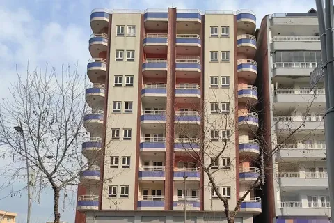 5-ci mərtəbədən yıxılan uşaq öldü