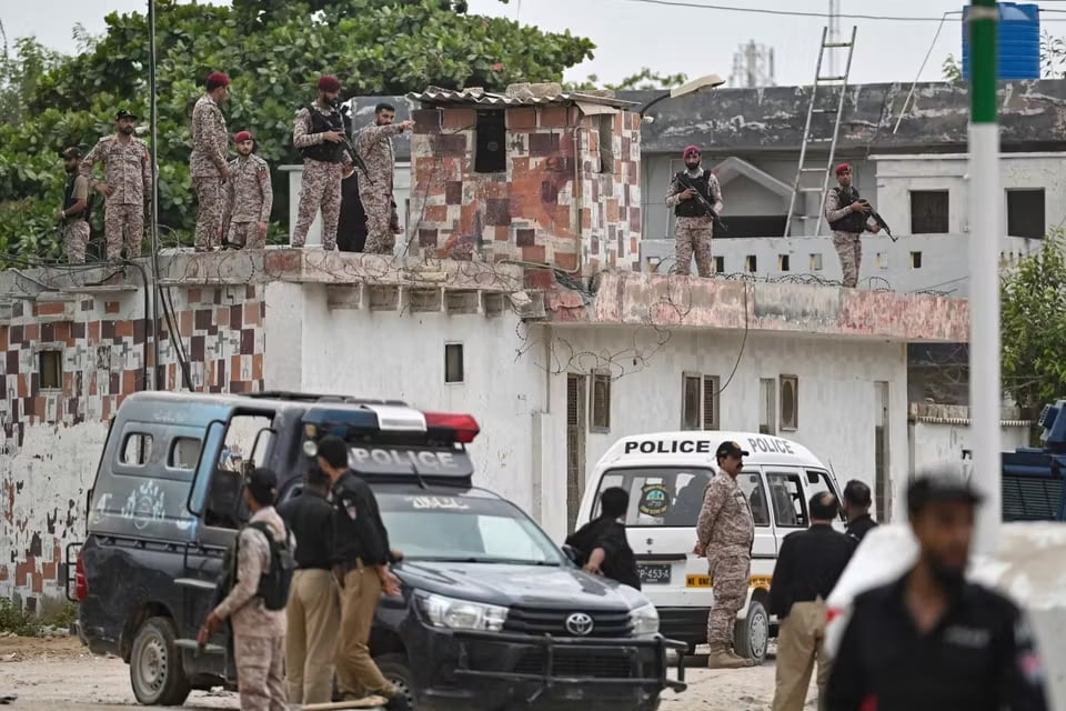 Pakistandan Taliban qrupuna HÜCUM: 26 ölü...