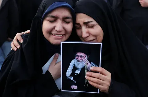 Xameneinin dəfn mərasimini 67 min hərbçi və könüllü müşaiyət edəcək