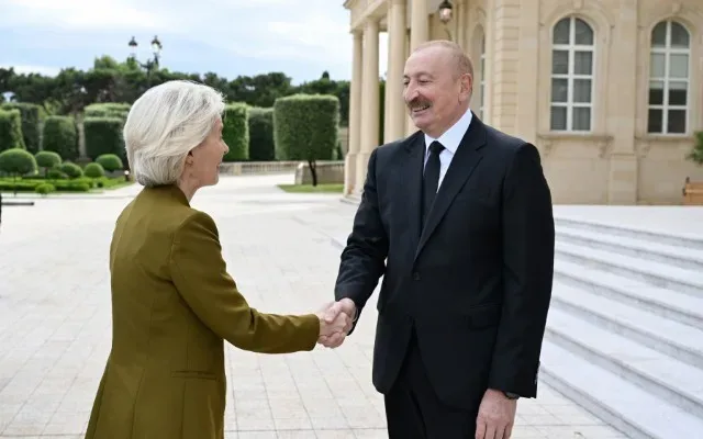 İlham Əliyevin Avropa Komissiyasının Prezidenti ilə təkbətək görüşü olub - FOTOLAR