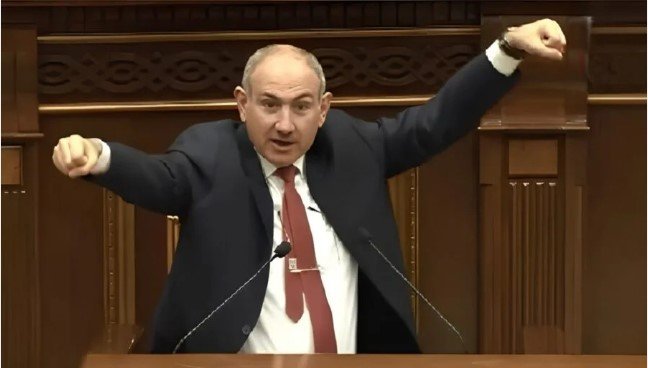 Paşinyanın yeni siyasi xətti: Ermənistan “soyqırım kartı”ndan imtina edir?