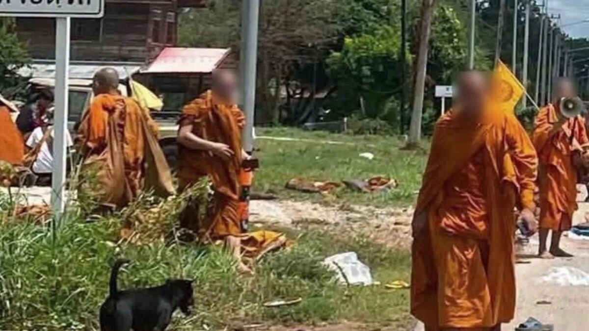 Tailandda rahiblər qəzaya düşdü: 8 ölü, 13 yaralı
