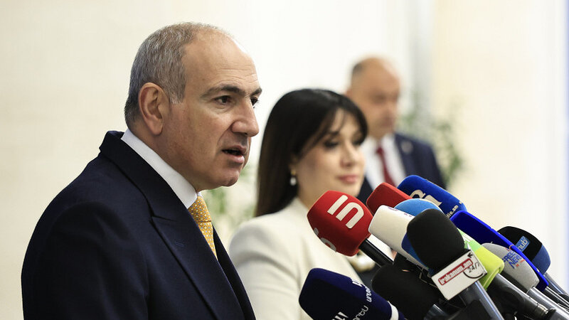 Paşinyan: Sərkisyanın Putinlə görüşdə etdiyi kimi etməyəcəm