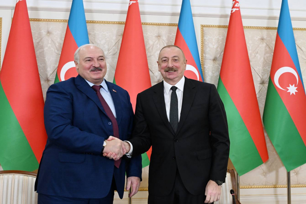 İlham Əliyev Lukaşenkonu təbrik etdi