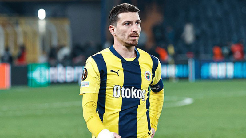 Fənərbağça Mert Hakan Yandaşla müqaviləni uzatdı