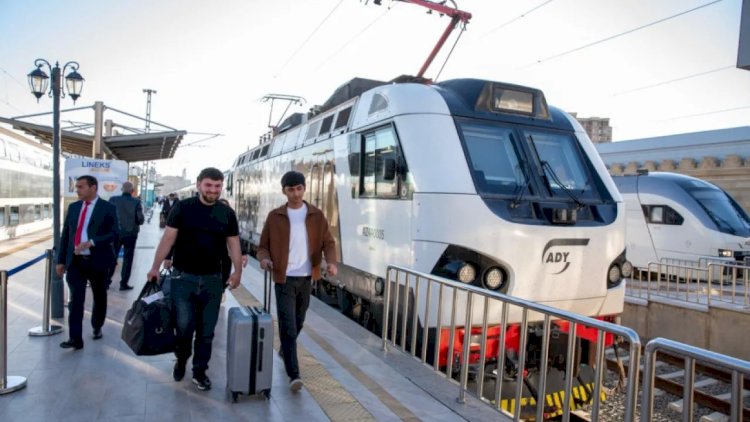 ADY Tbilisi qatarlarında sərnişin tutumunu artırır - FOTOLAR