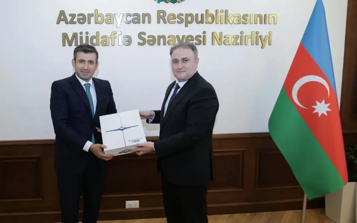 Nazir Səlcuq Bayraktarla hərbi-texniki əməkdaşlığı müzakirə etdi