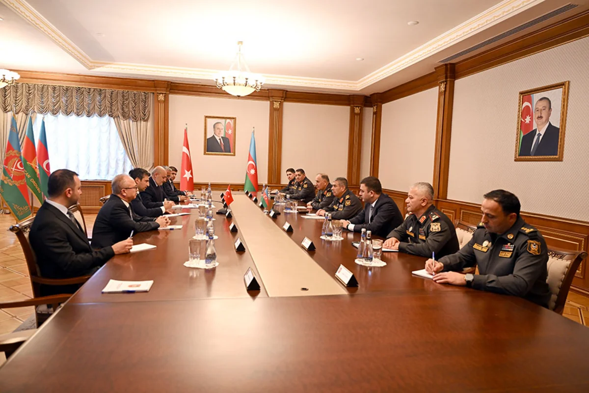 Zakir Həsənov Selçuk Bayraktarı qəbul etdi