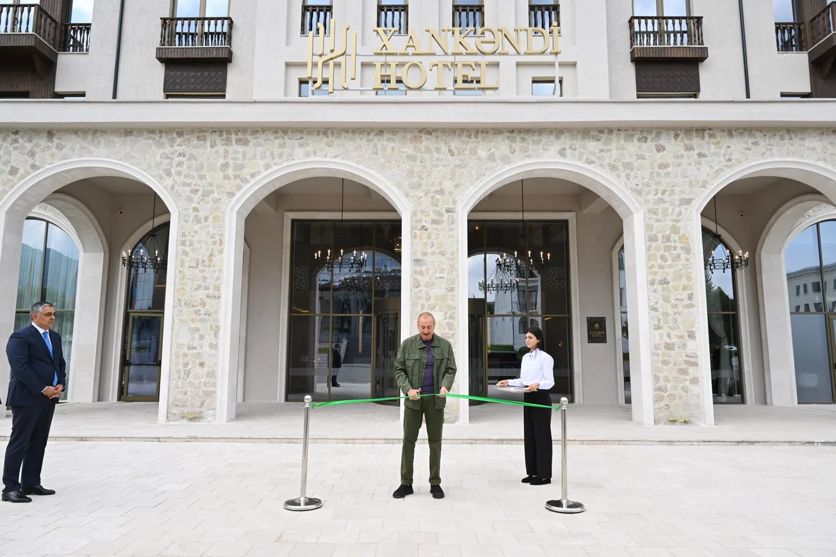Prezident İlham Əliyev Xankəndi hotelinin açılışında iştirak edib - FOTOLAR