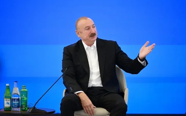 Ölkəsinə qayıtmaqda çətinlik çəkən jurnalistə Prezidentdən təklif