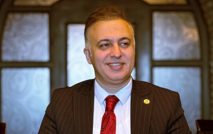 Hüseyndən Zaur Kamala: 1500 manatımı qaytar