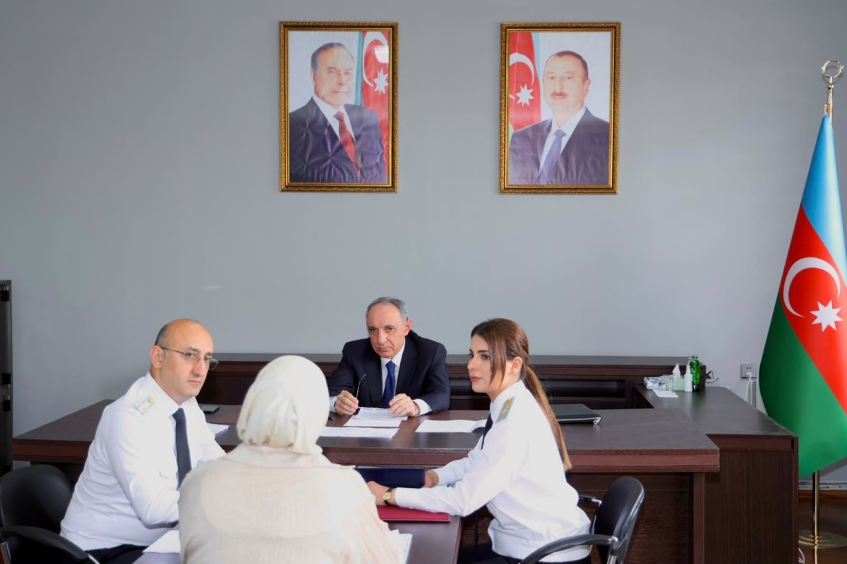 Baş prokuror Samuxda vətəndaşları qəbul edib