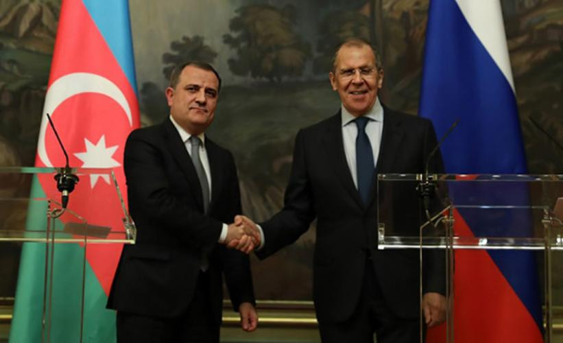 Ceyhun Bayramovla Sergey Lavrov arasında görüş başlayıb