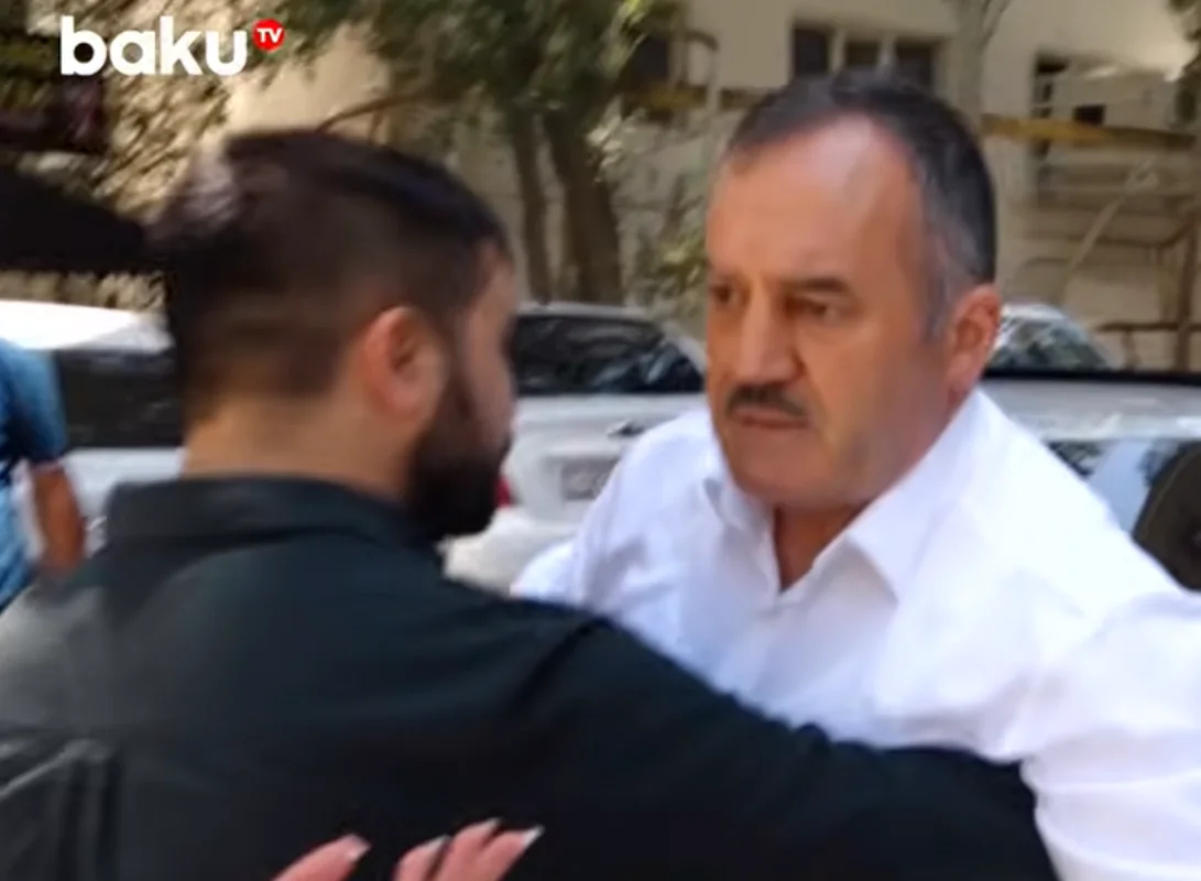 Xəstəxana rəhbəri Baku TV-nin əməkdaşına xəsarət yetirdi