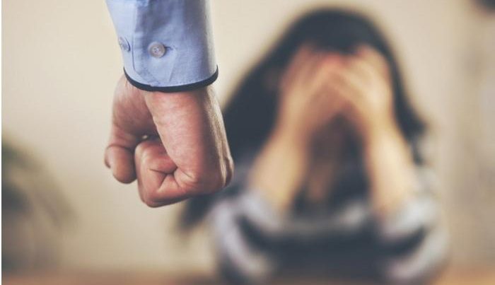 Mingəçevirdə ŞOK: Qızının evinə gedən qadını kürəkəni DÖYDÜ