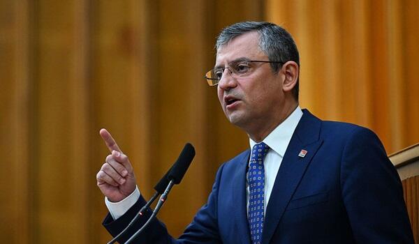 387 min üzv CHP-dən istefa verdi