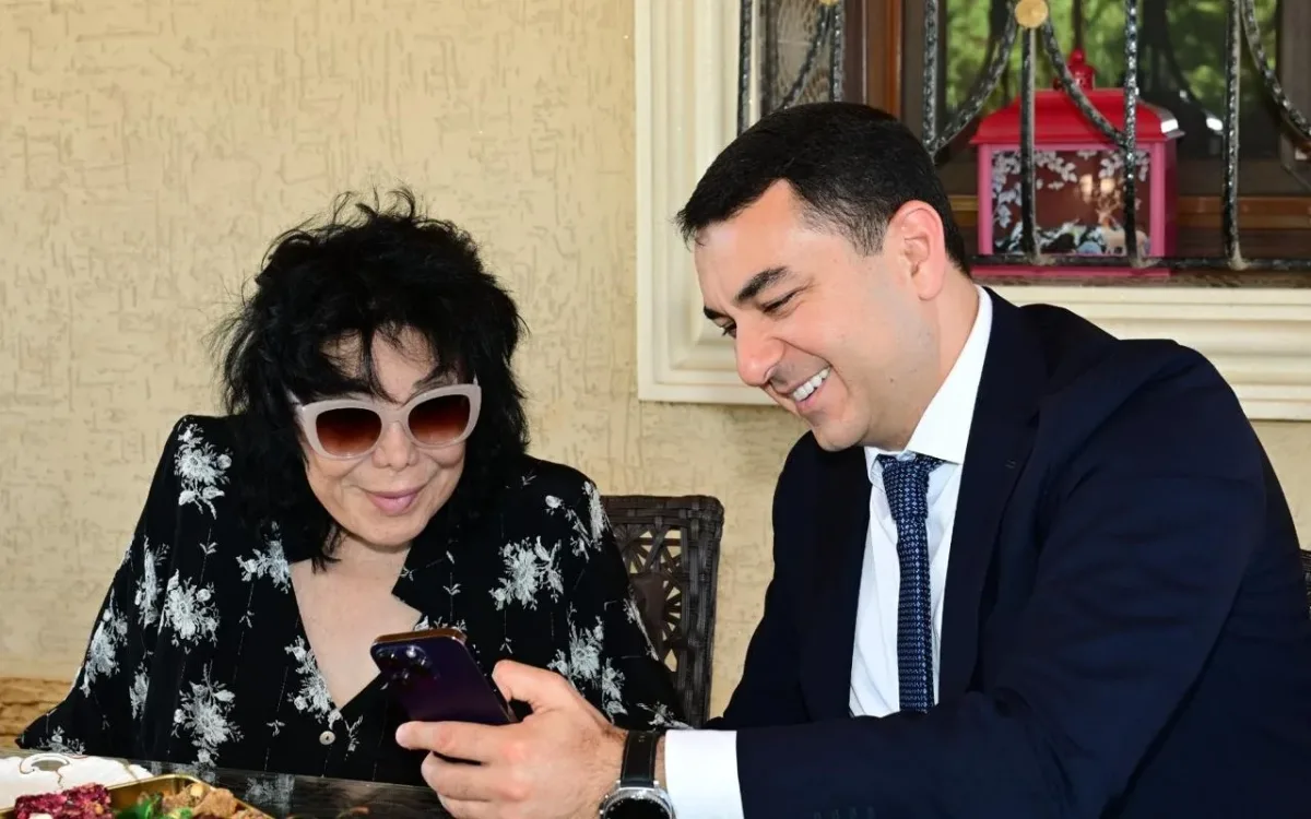 Nazir Flora Kərimovanı evində ziyarət edib - FOTOLAR