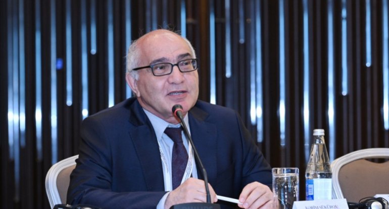 Məşhur professorun adından dələduzluq - Pul tələb edirlər