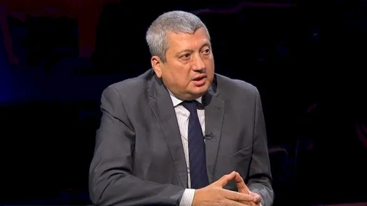 Adımdan sui-istifadə edirlər - Sabiq nazir