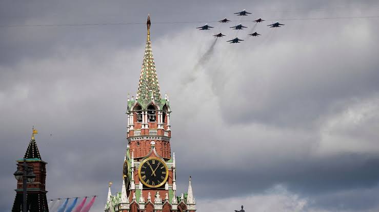 Moskva hədəfdə: Kiyev 390 dronla hücum edib